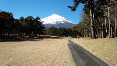 富士高原ゴルフコース1番ホール